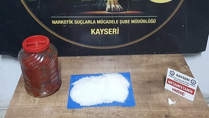 "Salça Bidonu" içinde uyuşturucu ticaretini polis engelledi