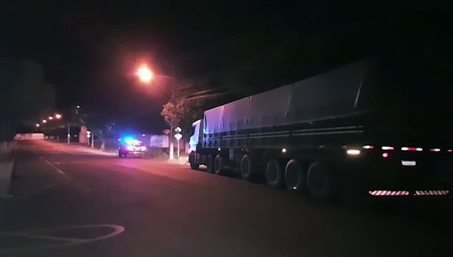 PRF apreende carreta com chassi adulterado na BR-467 em Sede Alvorada