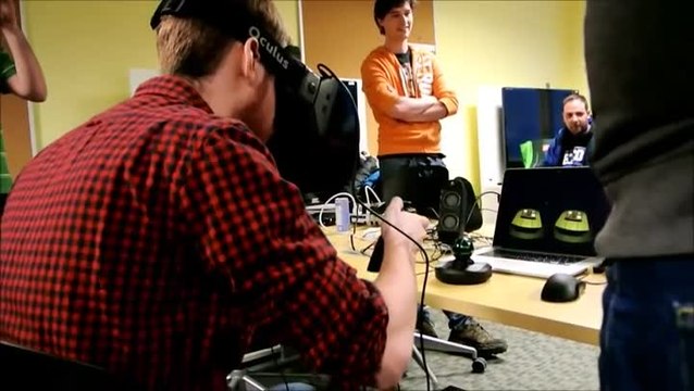 Keep Talking and Nobody Explodes : Keep Talking and diffuse a bomb