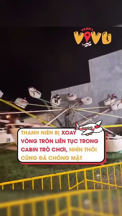 Thanh niên bị xoay vòng tròn liên tục trong cabin trò chơi, nhìn thôi cũng đã chóng mặt