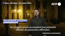 Ukraine: Zelensky dit que la Russie accumule un 