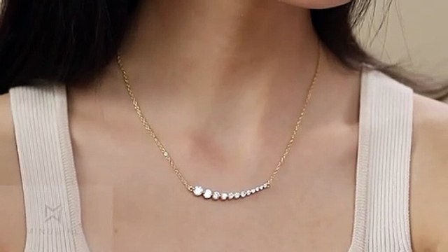 Pendant Necklace With Round Cut Solitaire Austrian Cubic Zirconia Diamond