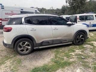 Son dakika... POLİS CİPİN CAMINI KIRIP, KADINI ÖLÜMDEN KURTARDI