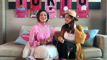 فاطمة عبدالله في طوكيو برفقة بنفت وتختار أغرب منتجات التجميل