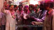 Holi ke geet_ Men singing old and traditional 'Holi' songs