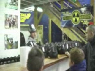 Damien au Paint Ball - L'arrivée