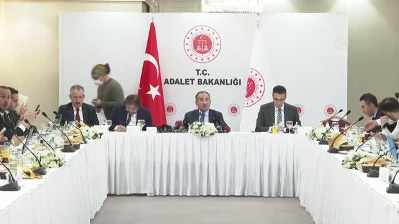 Bozdağ: "Hakim ve savcı yardımcılığında düşünülen süre üç yıl"