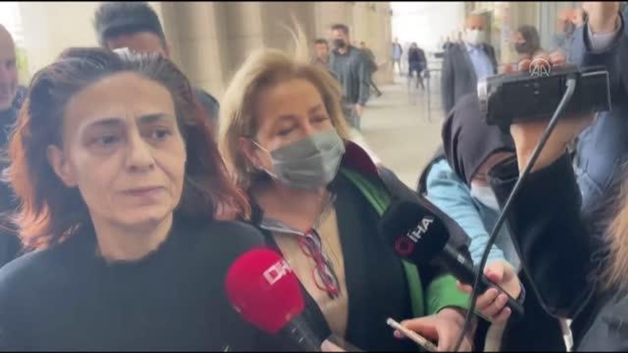 Yıldız Tilbe'den sahipsiz köpeklerle ilgili sosyal medyada "linç edildiği" iddiasıyla suç duyurusu