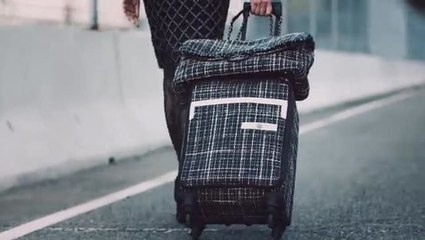 من شانيل Coco Case كارل لاغرفلد وكارين روتفلد يقدمان حقيبة