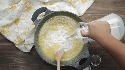 طريقة عمل صينية دجاج بافرن خطوة خطوة - تحضير البشاميل