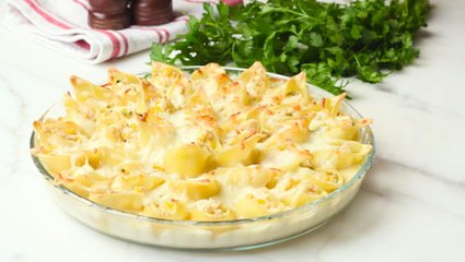 صينية قواقع المكرونة بالبشاميل