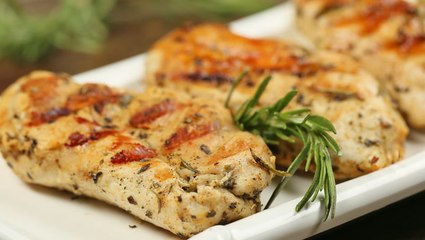 تتبيلة دجاج بالأعشاب