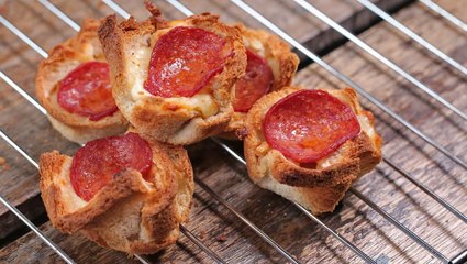 طريقة عمل بيتزا كب كيك بالتوست