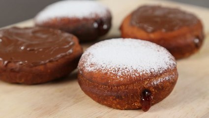 طريقة عمل دونات محشي بالشوكولاتة ومربى الفراولة