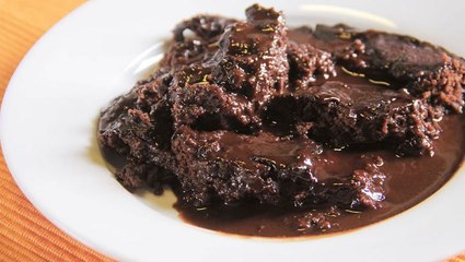 طريقة عمل كيكة شوكولاته سائلة