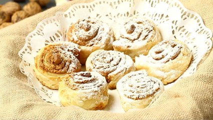 حلى رولات البف باستري باللوتس