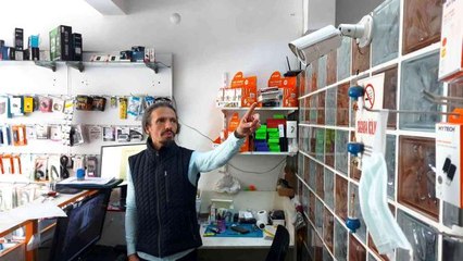 "Motosikletin sesini dinleyeceğim" dedi, üzerine binip gitti