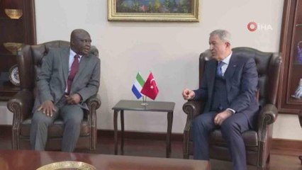 Son dakika haberi... Bakan Akar, Sierra Leone Savunma Bakanı ile bir araya geldi