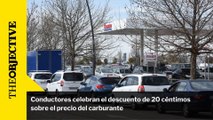 Conductores celebran el descuento de 20 céntimos sobre el precio del carburante