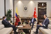 Cumhurbaşkanı Yardımcısı Oktay, Kolombiya Cumhurbaşkanı Yardımcısı Ramirez ile bir araya geldi