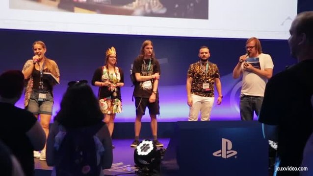 Tour de stand Sony - gamescom 2016