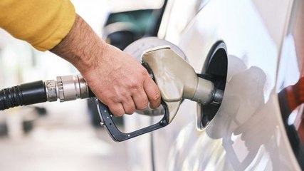 Descuento en la gasolina del Gobierno acaba en desastre, colapso y hartazgo de los conductores