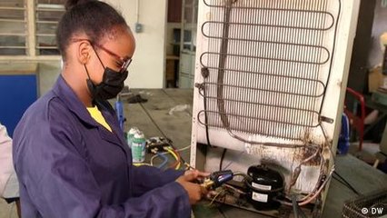 Kenya: Women technicians go green