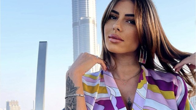 VOICI - PHOTO Sarah Lopez : de nouveau humiliée par son ex Tom Brusse, elle partage son « dégoût