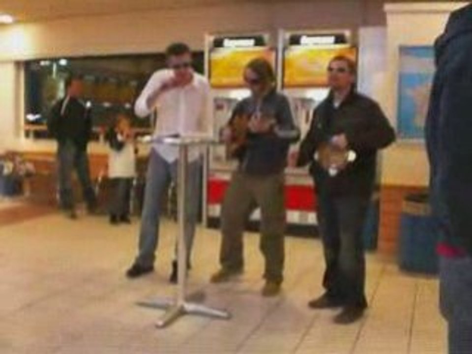 Est-ce que tu viens pour les vacances? Roots Nationale