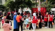 Türk Kızılay gönüllüleri Kocaali'de lokma dağıttı
