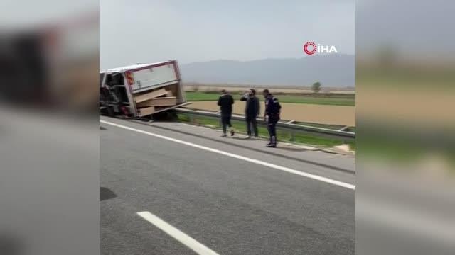 Selami Şahin'in oğlu Fikret Emirhan Şahin trafik kazasında yaralandı