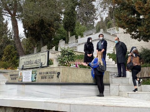Son dakika haberleri... PROF. DR. CEMİL TAŞÇIOĞLU ÖLÜMÜNÜN 2. YILINDA MEZARI BAŞINDA ANILDI