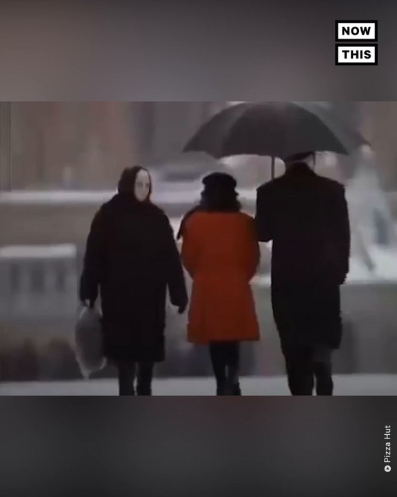 Pizza Hut Ad From '90s Goes Viral Following Invasion of Ukraine