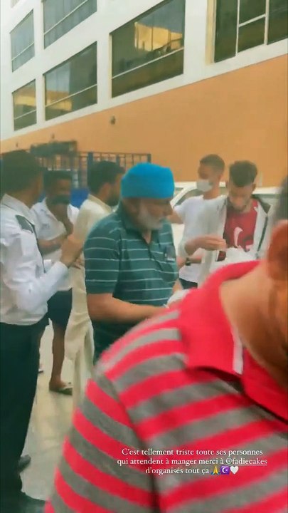 Maeva Ghennam a donné des repas à Dubaï aux personnes qui ont faim et sont dans le besoin, la candidate des Marseillais au Mexique a dévoilé la vidéo dans sa story Insta.