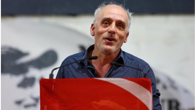 GALA VIDEO - Bientôt la fin du chômage pour Philippe Poutou ? “J’ai une promesse d’embauche”