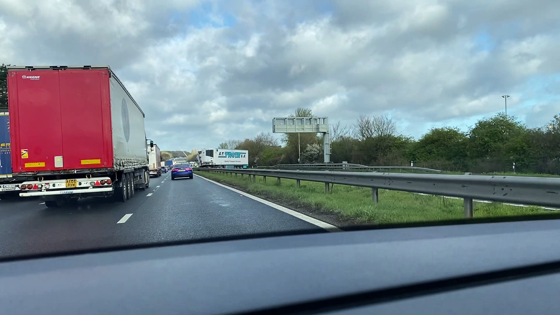 Jackknifed lorry in Op Brock on the M20 near Ashford
