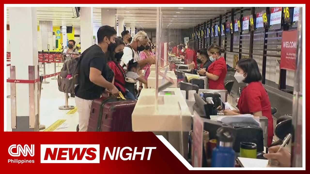 Travelers flock to airports ahead of Holy Week