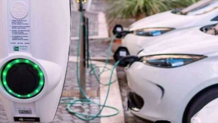 Descargar video: Bonus auto elettriche ed ecologiche decisi gli incentivi statali