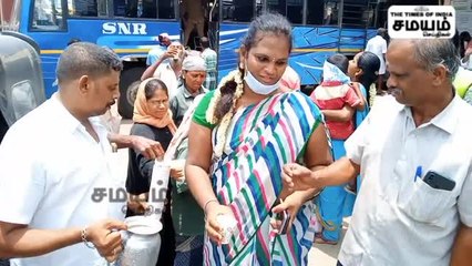 சூடா இருப்பீங்க; இந்தாங்க மோர் குடிங்க!  ஆட்டோ டிரைவரின் சமூக சேவை!