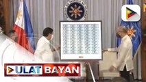 Unang PHL banknote na gawa sa polymer, iprinisinta ng BSP kay Pres. Duterte