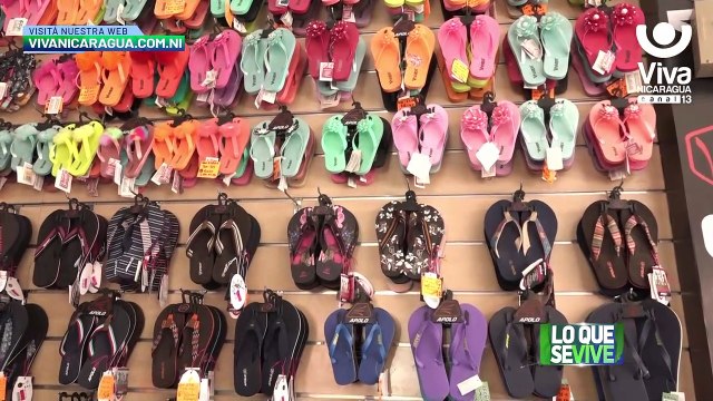 Comerciantes del mercado Oriental con grandes ofertas en este verano