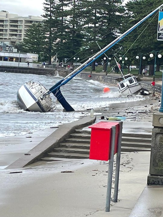 Wild weather in Manly | April 2022 | Northern Beaches Review