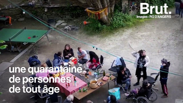 Dans ce village troglodyte, ils expérimentent un autre mode de vie