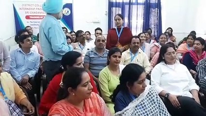 शिक्षा विभाग में नवाचार--जिले के 220 शिक्षकों को अंग्रेजी में प्रशिक्षण देकर किया दक्ष
