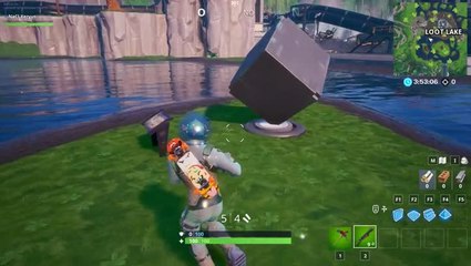 Fortnite, saison 10 : Visiter un mémorial du cube dans un lac et dans le désert