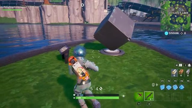 Fortnite, saison 10 : Visiter un mémorial du cube dans un lac et dans le désert