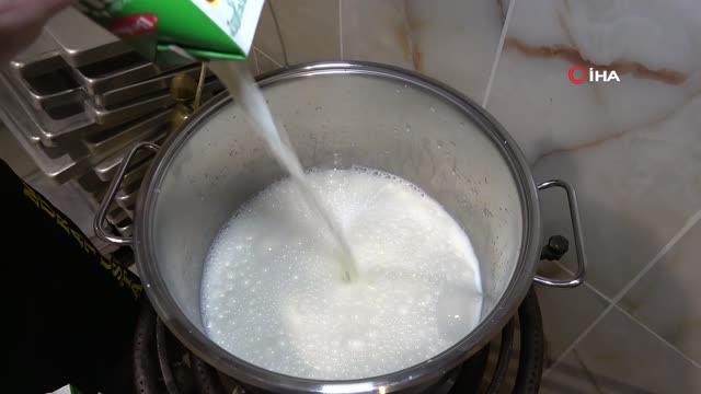 Ramazan ayının vazgeçilmezi 'güllaç' tezgahlardaki yerini almaya başladı