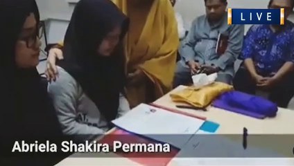 Kenapa Banyak Mualaf Menangis Saat Mengucap Syahadat