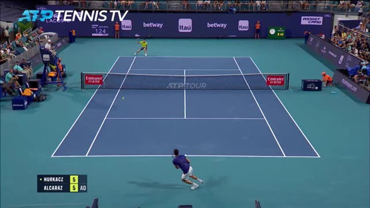 Highlights: Alcaraz gewinnt Thriller gegen Hurkacz