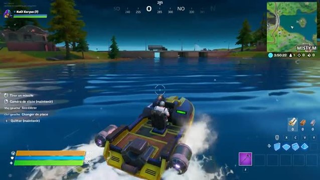 Fortnite, Chapitre 2, saison 1 : Traverser trois cercles enflammés à bord d'un canot motorisé (Mission Négoce au chantier naval)